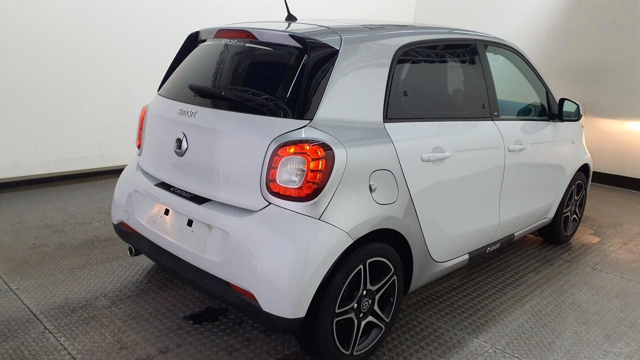 Smart ForFour 70 1.0 Proxy (in arrivo da casa madre mercedes)