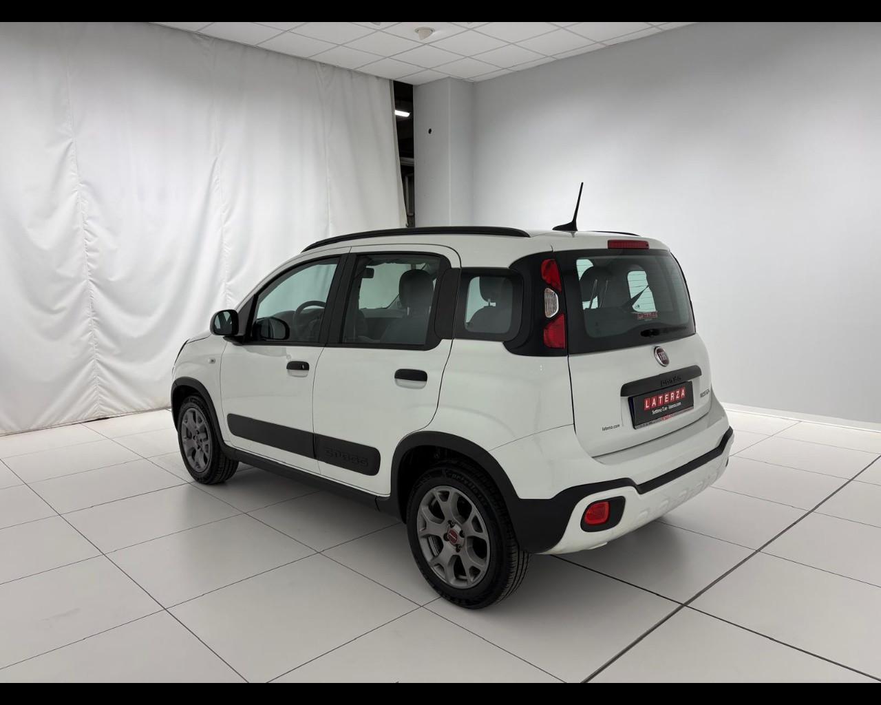 FIAT Panda 1.0 firefly hybrid City Cross s&s 70cv