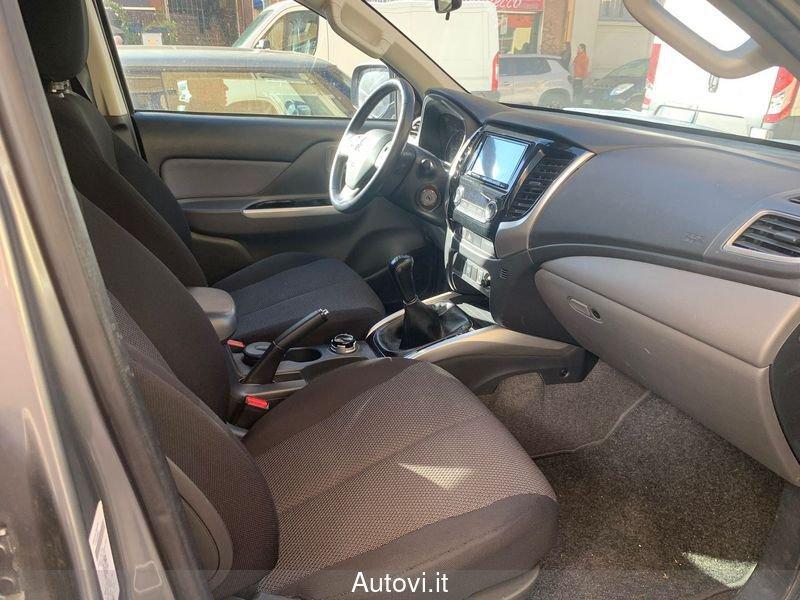 Mitsubishi L200 L200 2.4 DI-D/154CV Double Cab Intense (PROMO)