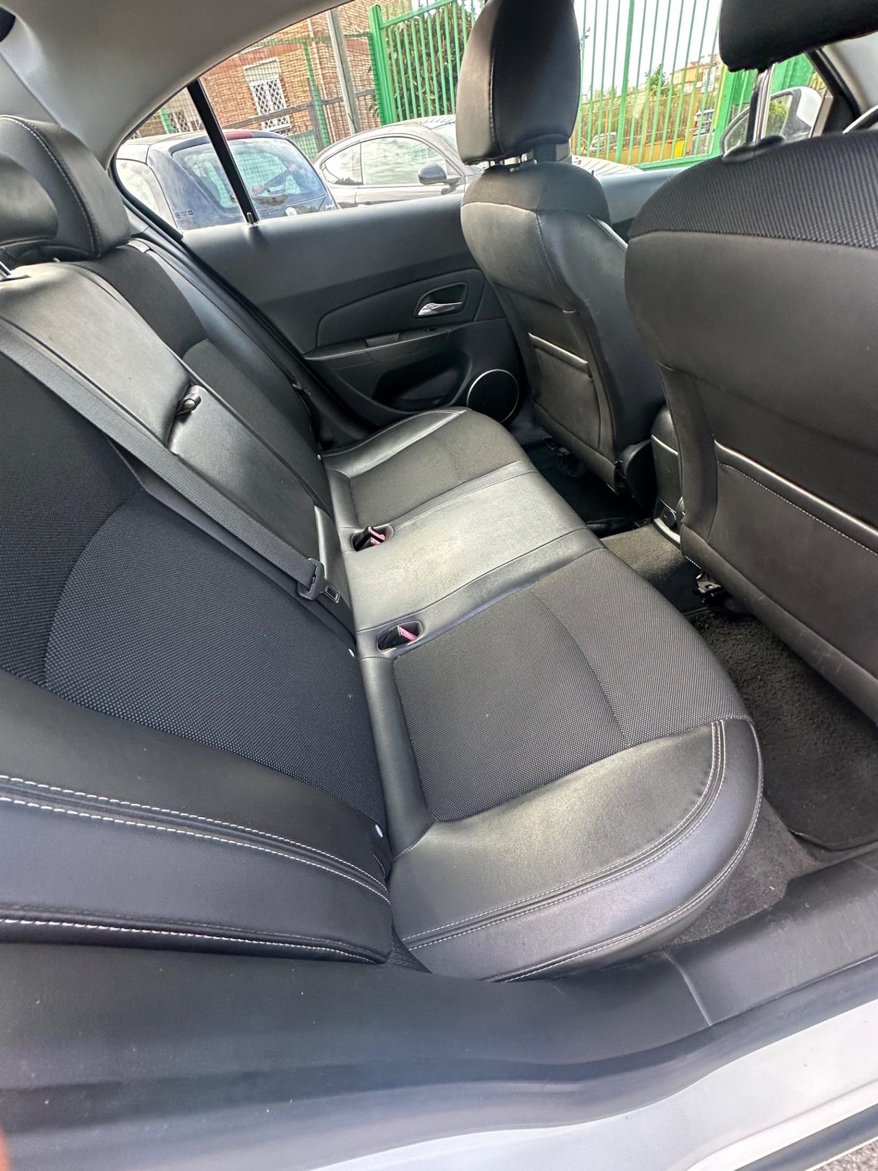 Chevrolet Cruze 1.7 Diesel 4 porte LT