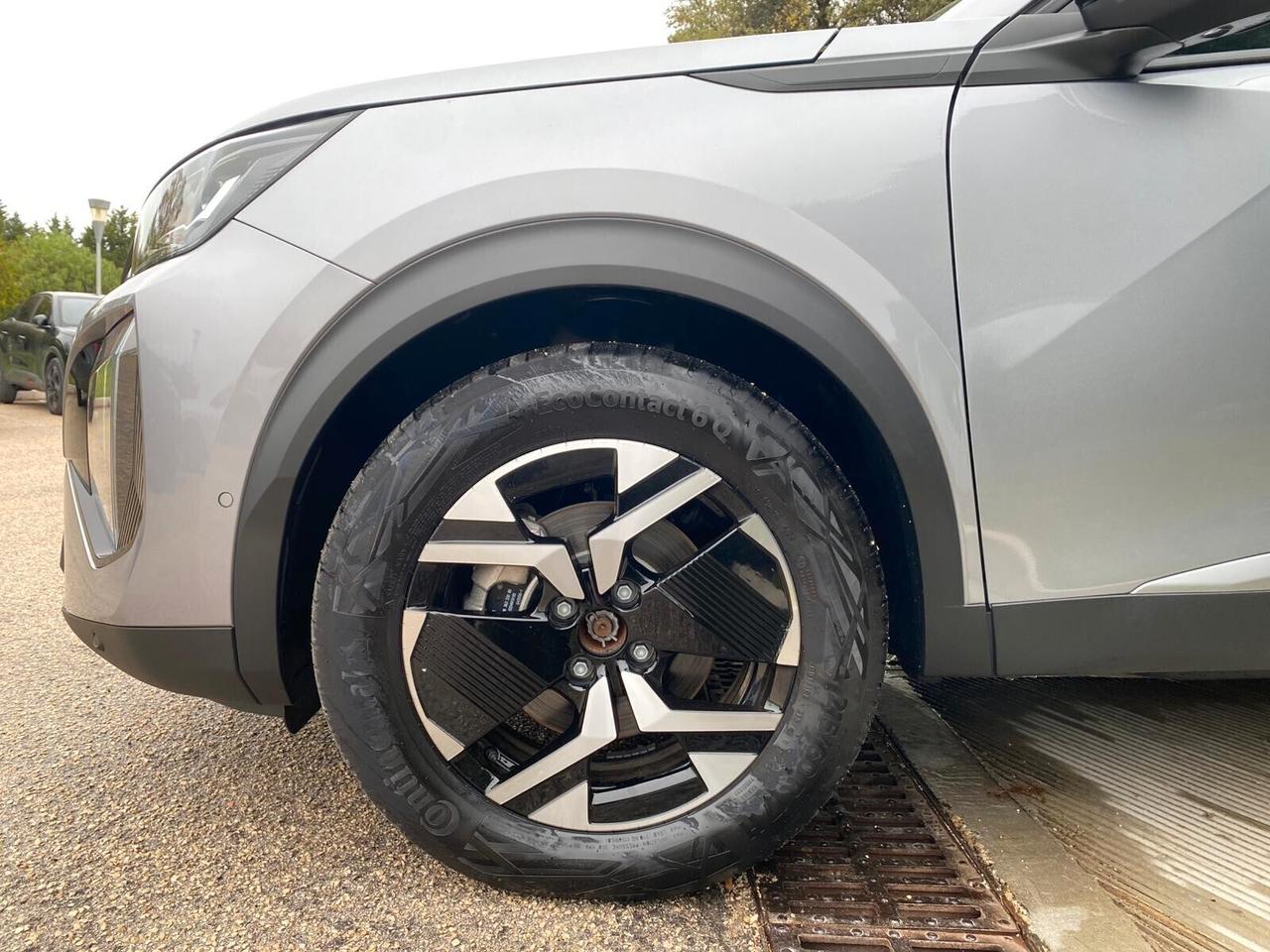 Peugeot 2008 Hybrid 145 e-DCS6 Allure