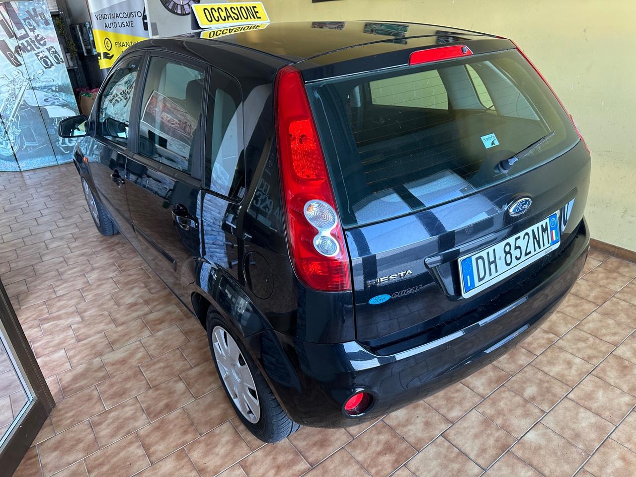 Ford Fiesta 1.2benz. 98.000km