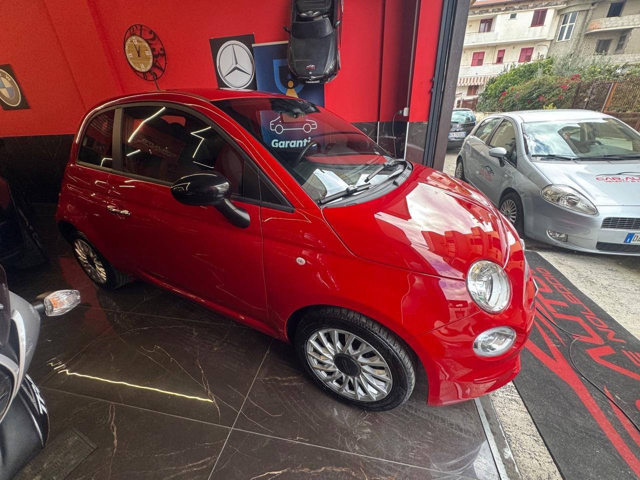 Fiat 500 1.0 Hybrid Red