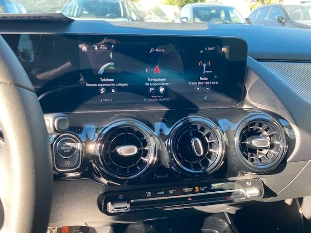 Mercedes-benz GLA 200 d Automatic Business Extra LED 2021 Iva deducibile