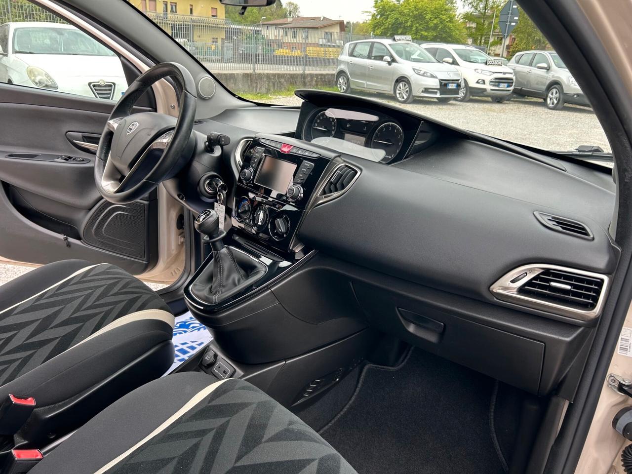 Lancia Ypsilon 1.2 GPL Ecochic Gold-UNIPROPRIETARIO