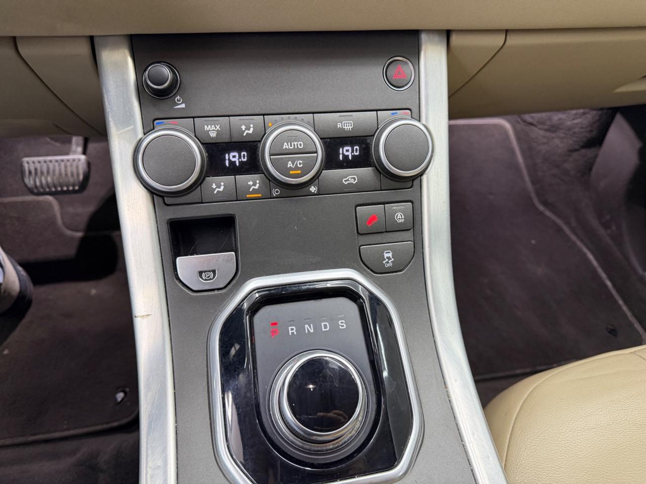 Land Rover Range Evoque 2.0 TD4 150 CV 5p. SE