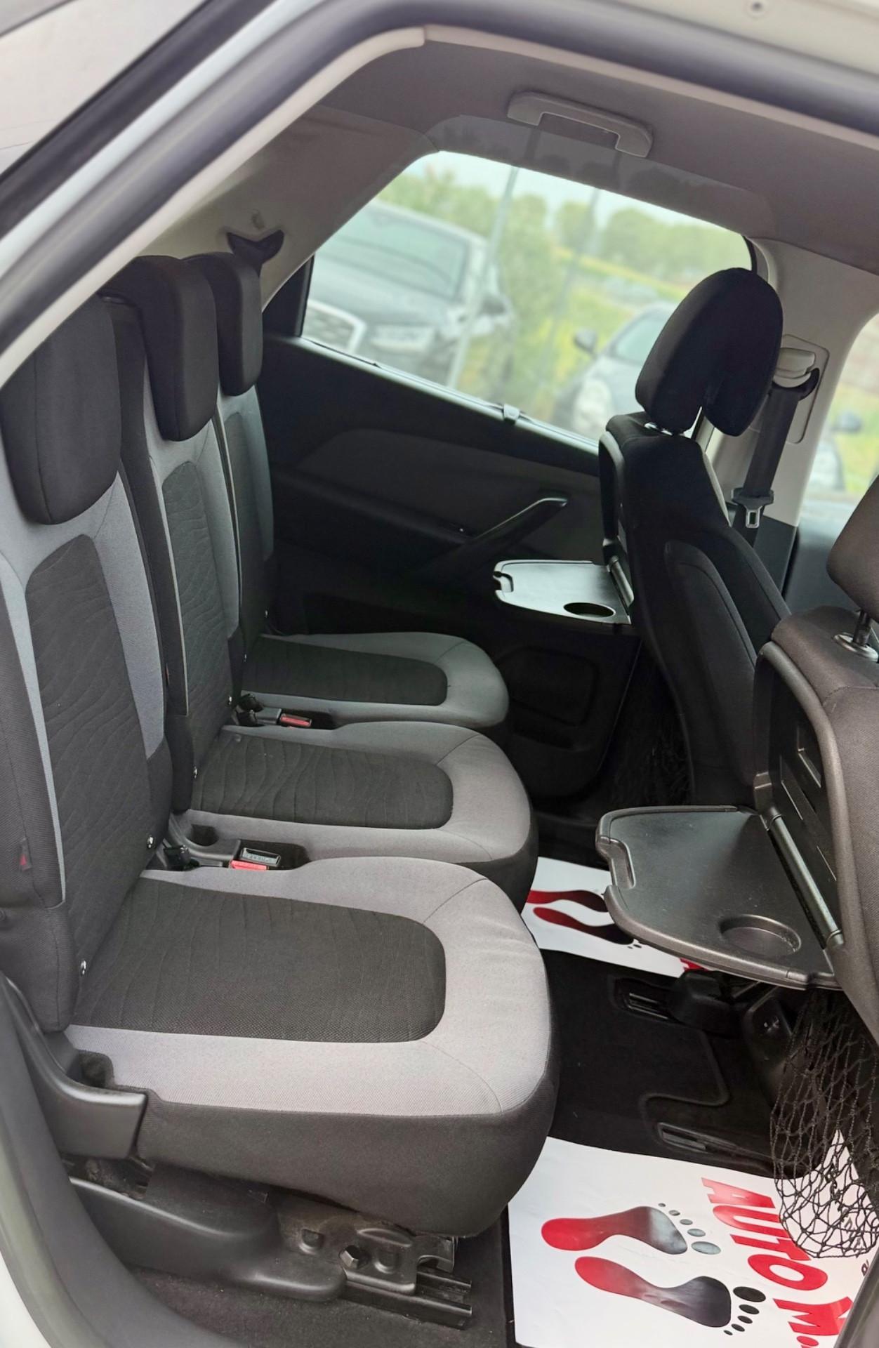 Citroen C4 Picasso 2015 1.6 e-HDi 115 Ok neopatentati ! ! !
