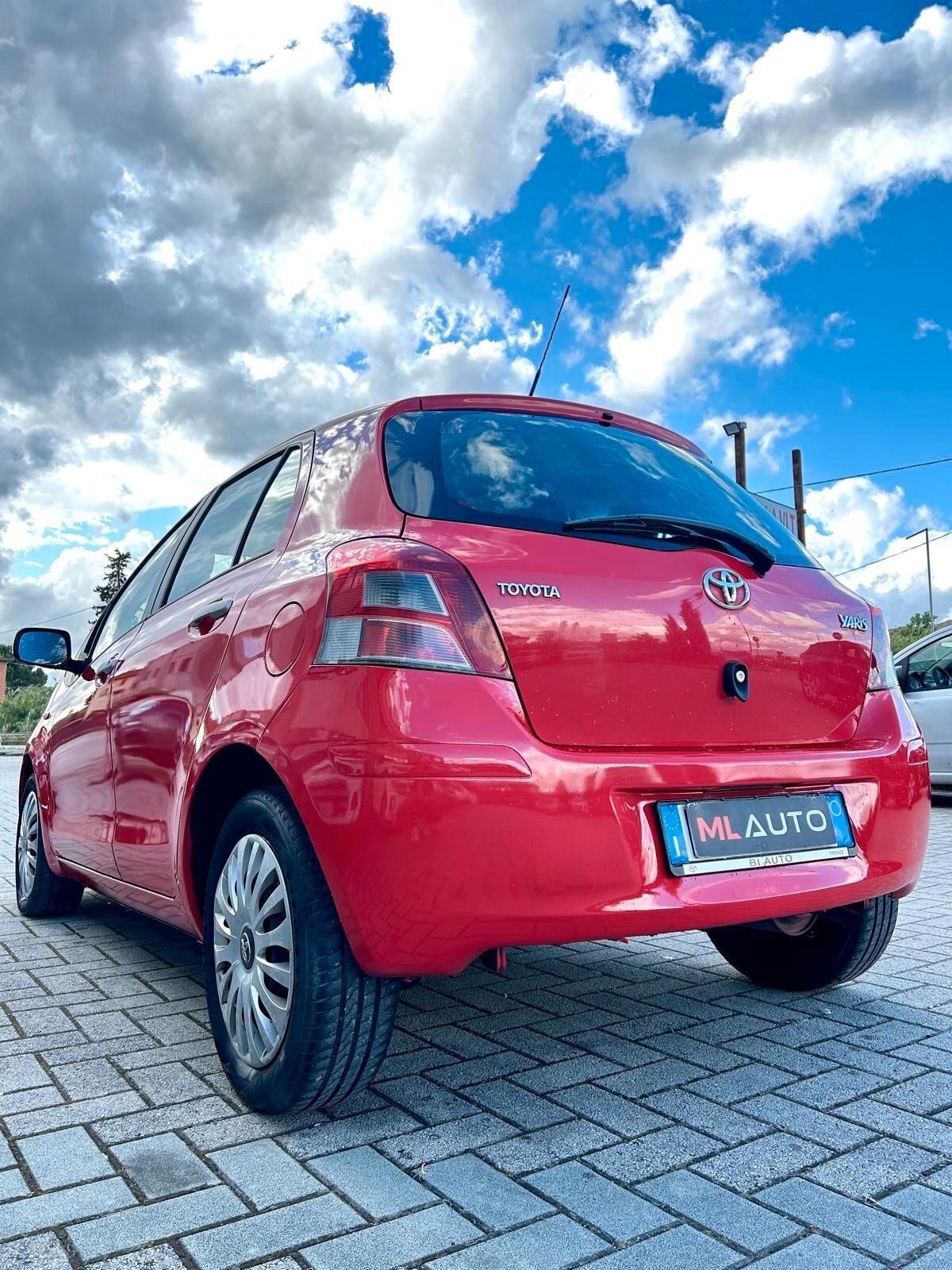 Toyota Yaris 1.0 5 porte Sol - ok neopatentato