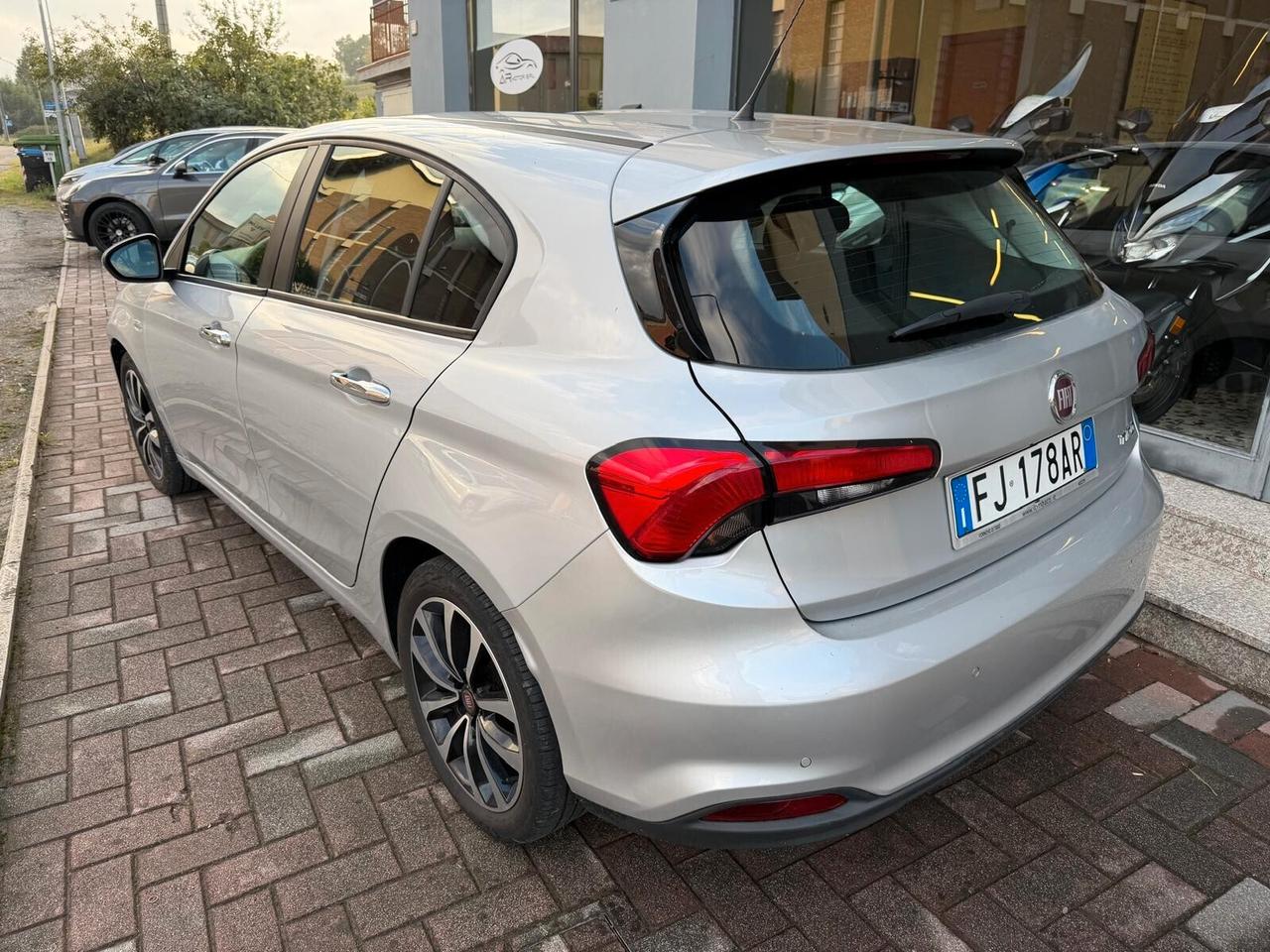 Fiat Tipo 1.4 5P. 95CV Lounge GPL