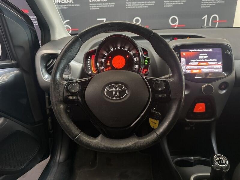 Toyota Aygo Connect 1.0 VVT-i 72 CV 5 porte x-play