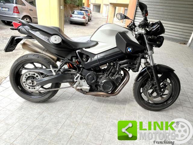 BMW F 800 R .