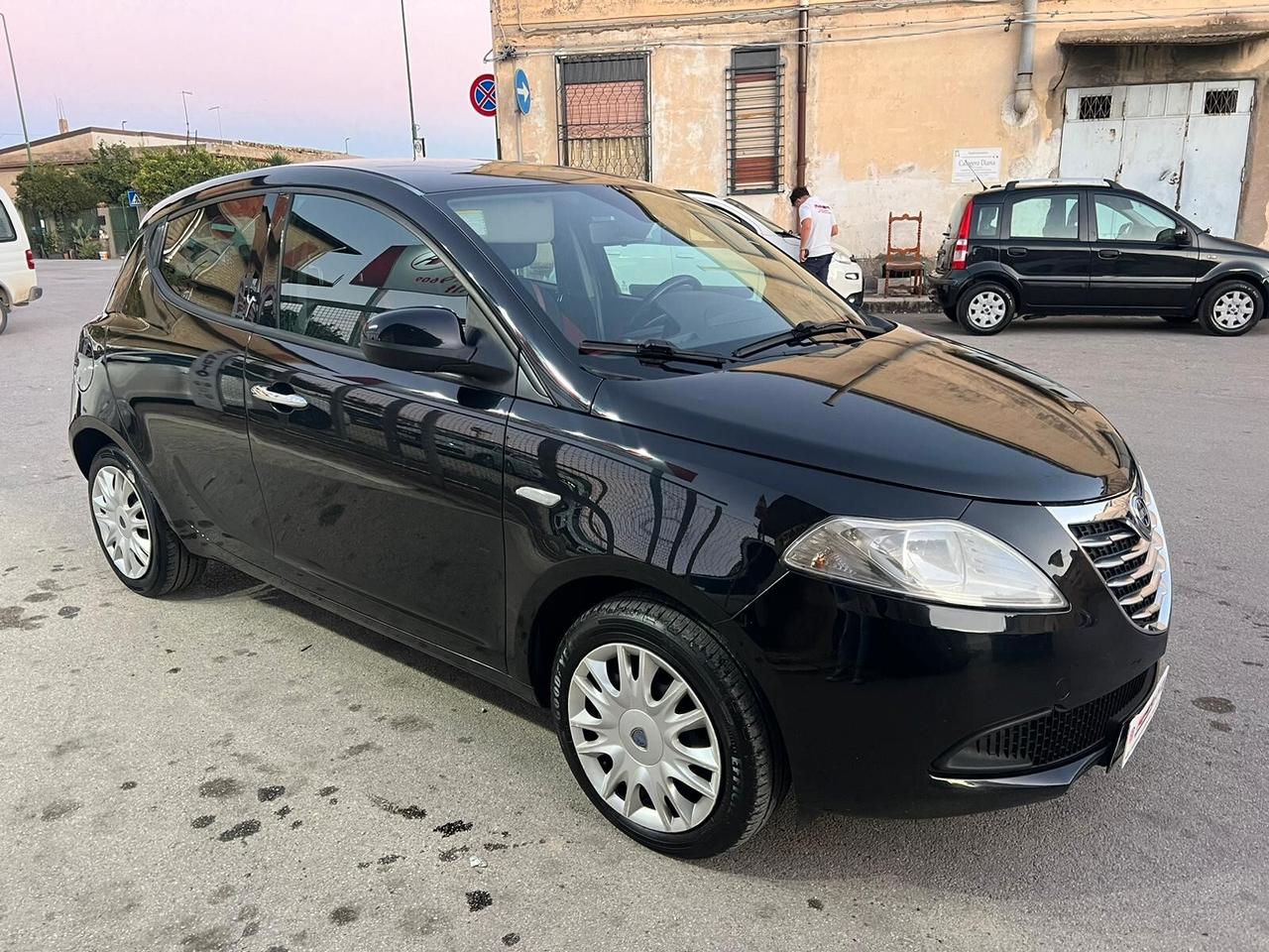 Lancia Ypsilon 1.3 MJT 95 CV