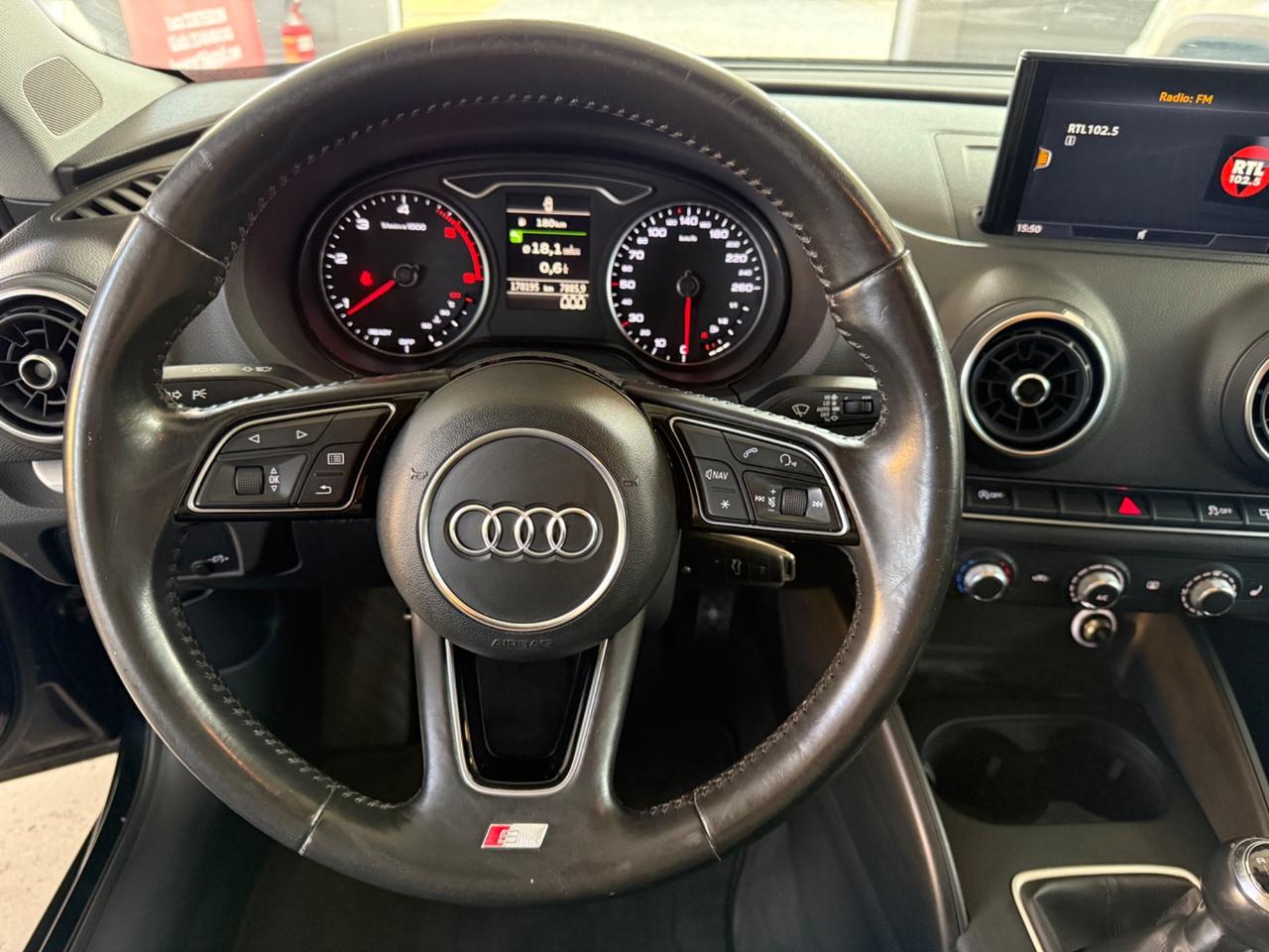 Audi A3 SPB 1.6 TDI Sport GRIGLIA RS VOLANTE S-Line