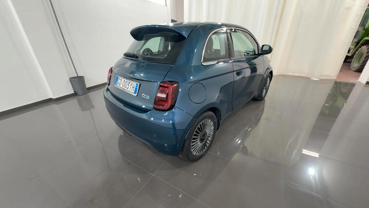 Fiat 500 500e Berlina 42 kWh Icon