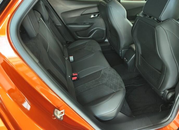 Peugeot 2008 BlueHDi 130 S&S EAT8 GT TETTO APRIBILE