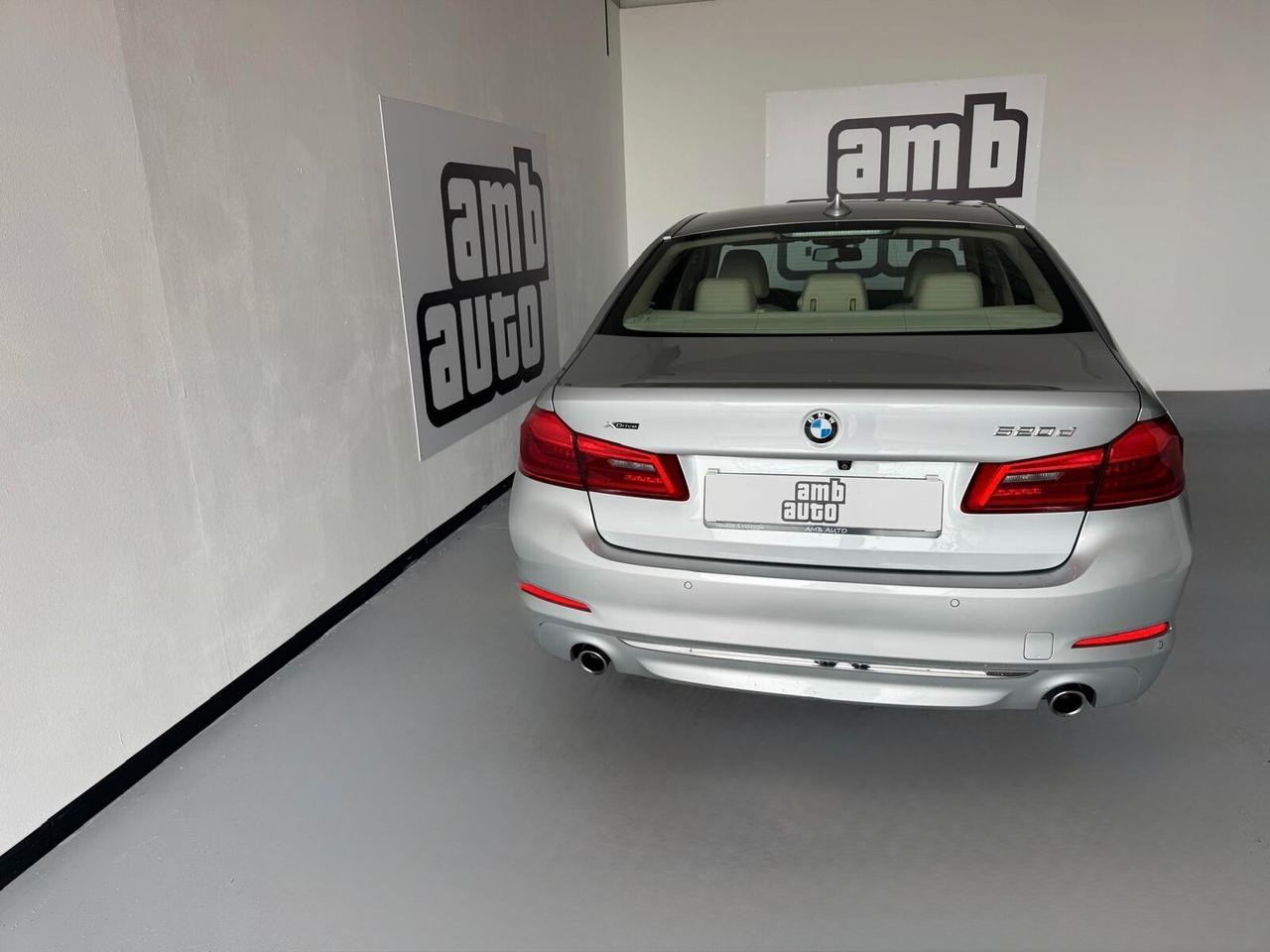 Bmw 520 520d xDrive Luxury