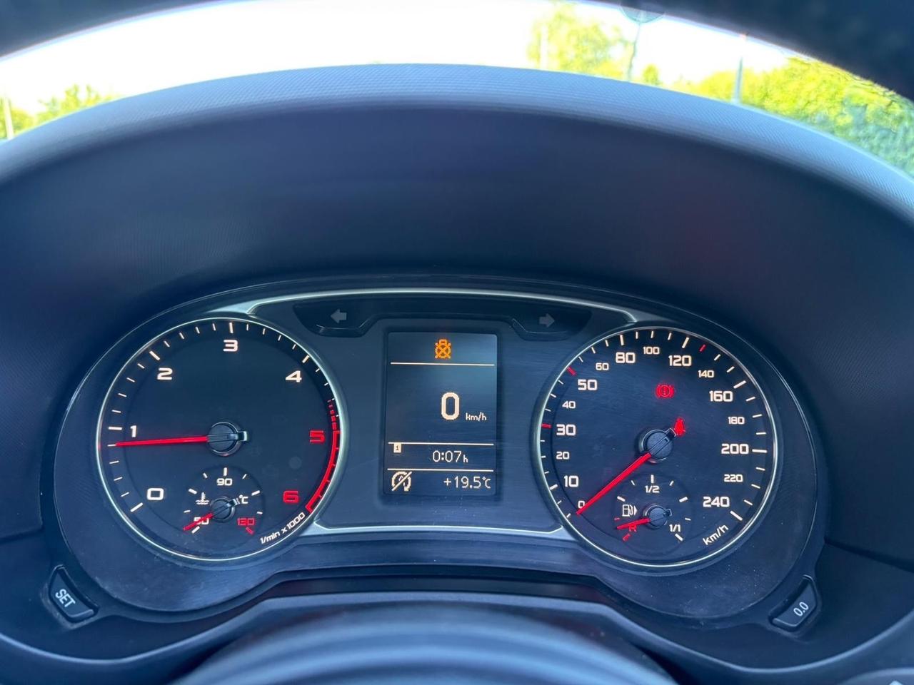 Audi A1 1.6 TDI 105 CV Attraction 281.000 KM TETTUCCIO APRIBILE