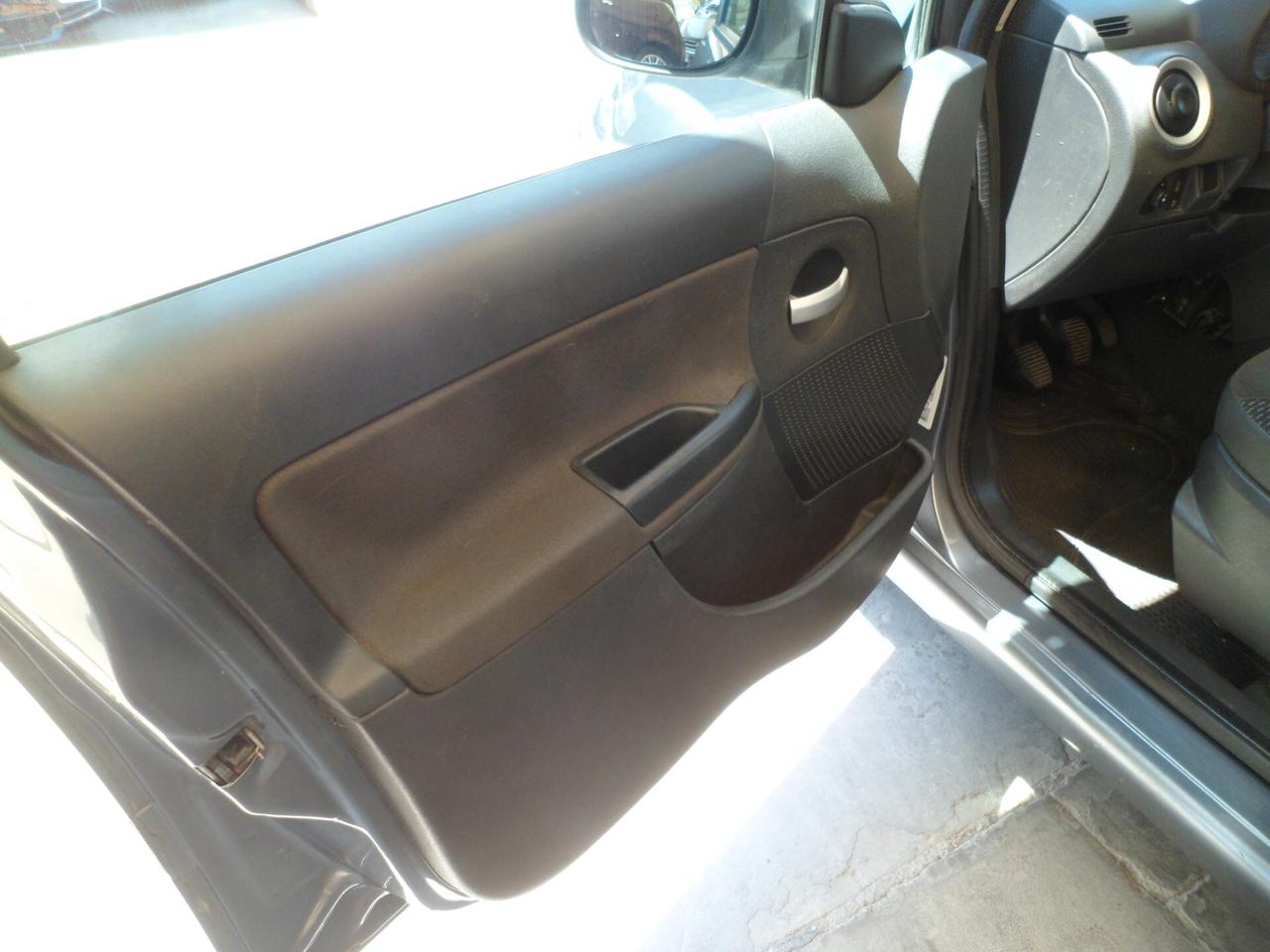 CITROEN C3 1.1 gpl casa madre full neopatentati 09