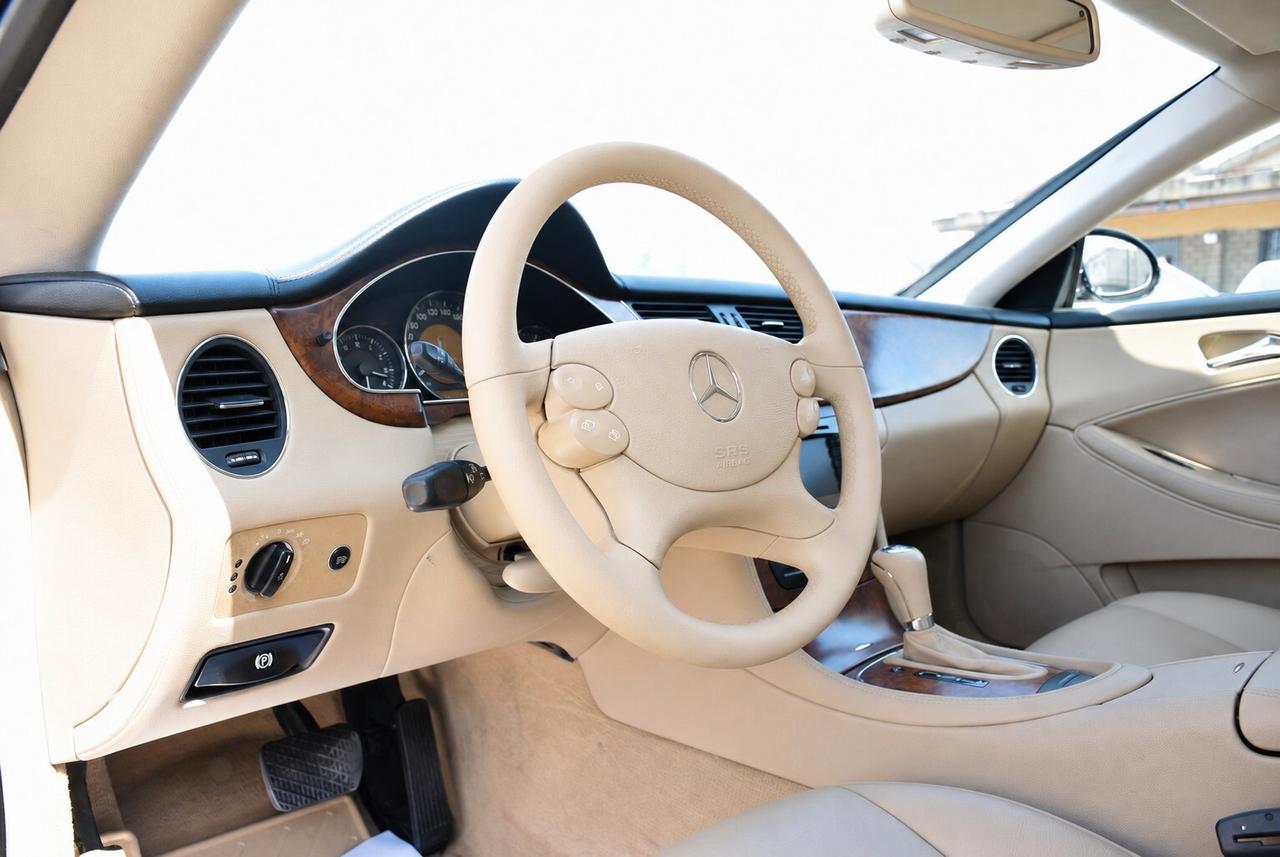 Mercedes-benz CLS MERCEDES 320CDI 224CV AUTOM. TETTO NAVI PELLE CRUISE SENSORI BT