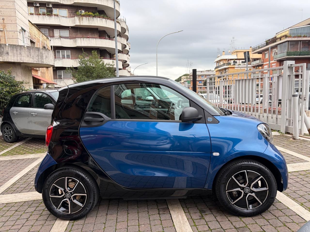 Smart ForTwo EQ Passion - SOLO 9.418 !!