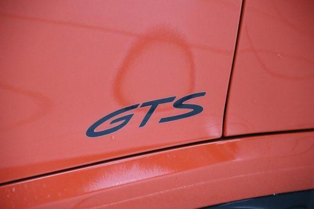 PORSCHE 911 992 Carrera 4 GTS Orange Lava