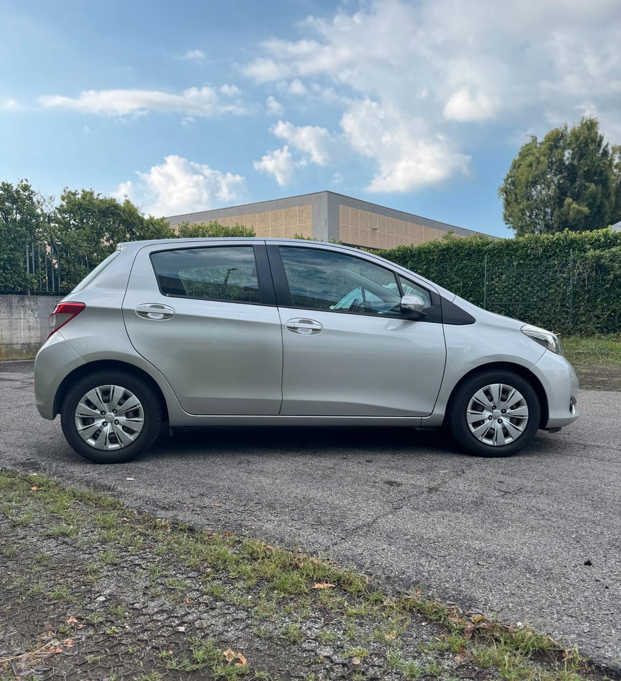 Toyota Yaris 1.0 51kW Benz 5p *SOLO 40.000 KM CERTIFICATI*