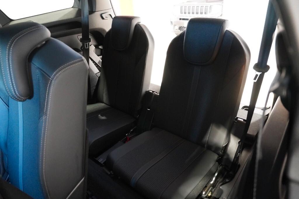 PEUGEOT 5008 1.5 BLUEHDI 131CV EAT8 SeS 7POSTI GT ( FARI LED - I-COCKPIT - ADAPTIVE CRUISE - NAVI - MIRROR - PDC - TELECAMERA POST. - CERCHI 18 )