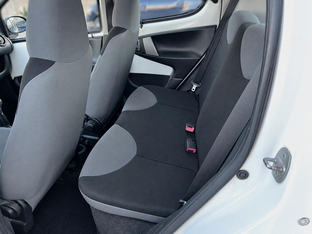 PEUGEOT 107 1.0 5porte Superga - 2012