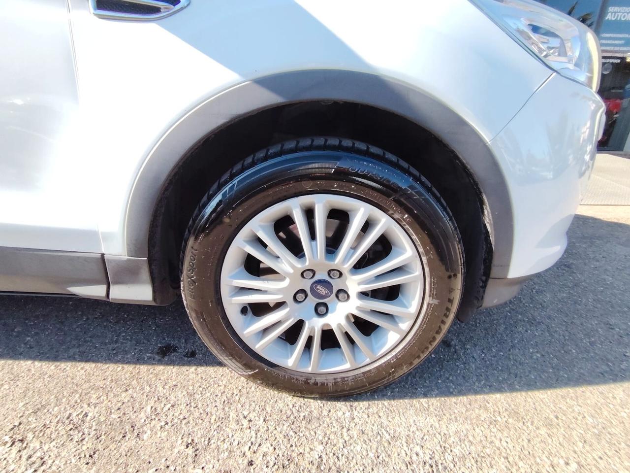 Ford Kuga 2.0 TDCI 140 CV 4WD Titanium