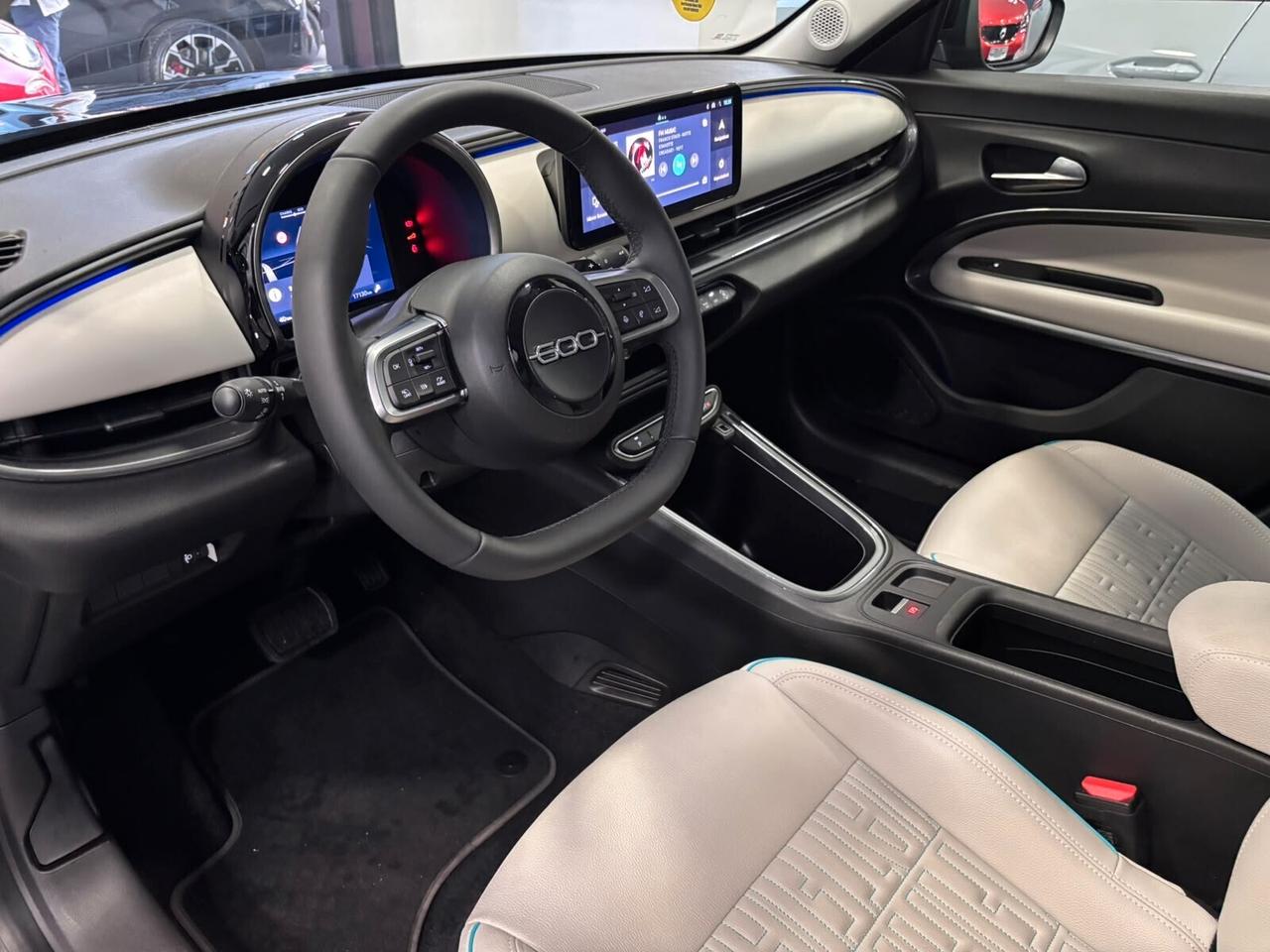 FIAT 600 HYBRID DCT MHEV "LA PRIMA" IVA ESPOSTA