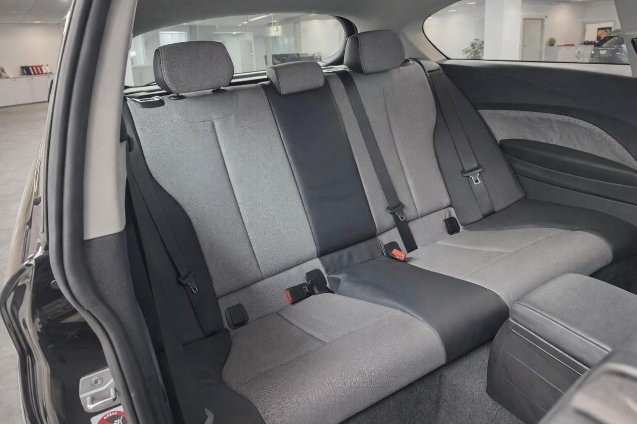 BMW SERIE 116D 1.6D 116CV €5B NAVI PELLE Efficient Dynamics Urban