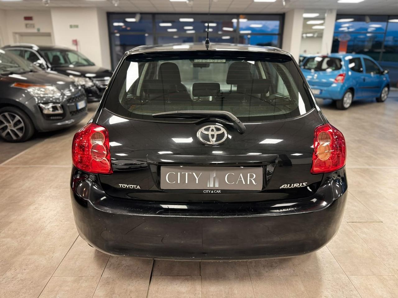 Toyota Auris 1.4 D-4D 5 porte