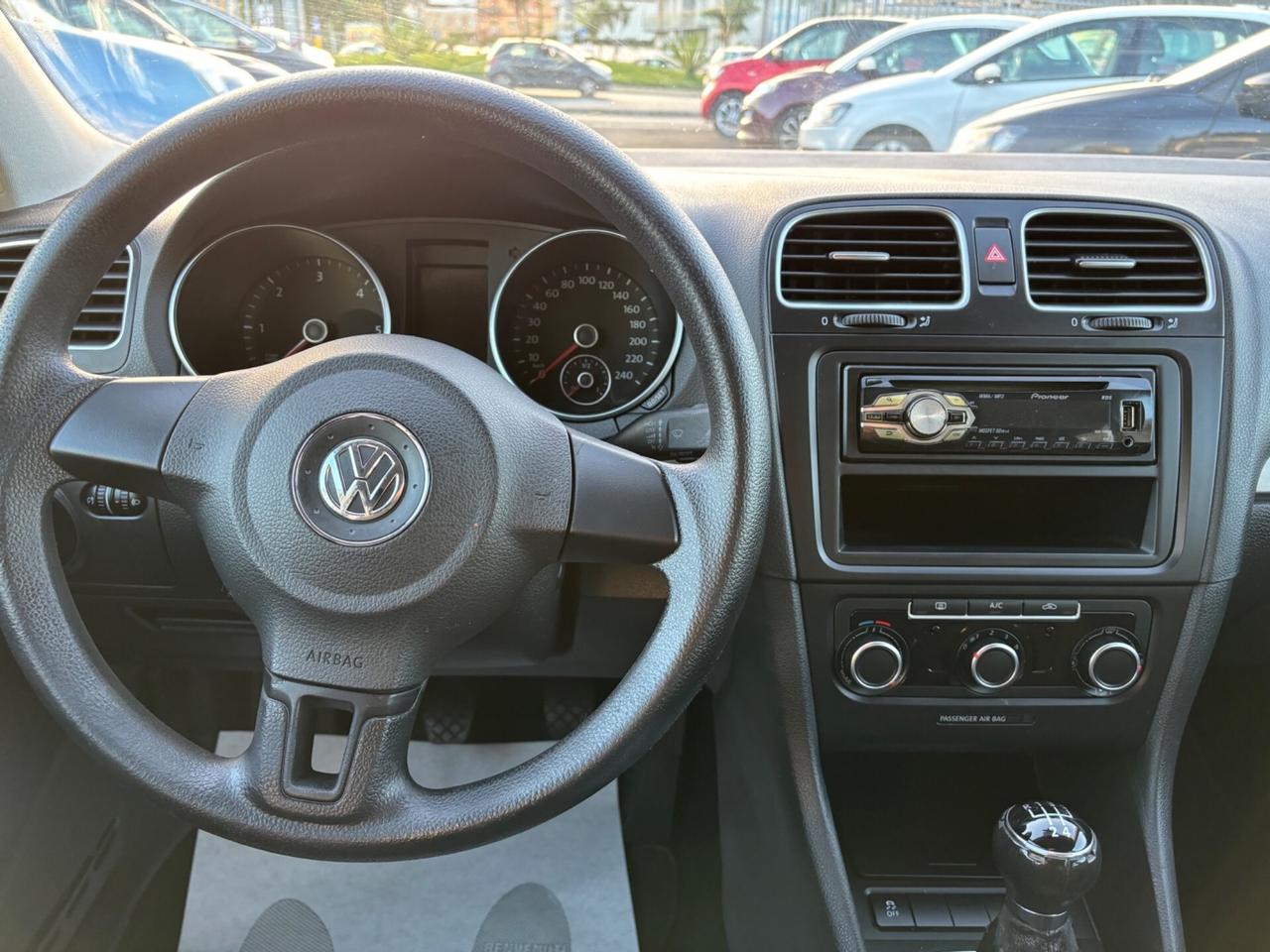 Volkswagen Golf 1.6 TDI DPF 5p. United