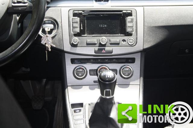 VOLKSWAGEN Passat Var. 2.0 TDI Highline Blue M.Tech.