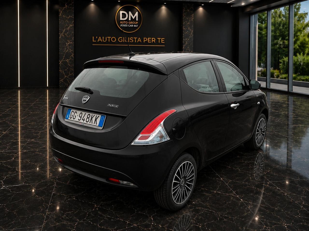 Lancia Ypsilon 1.0 FireFly 5 porte S&S Hybrid Silver Plus