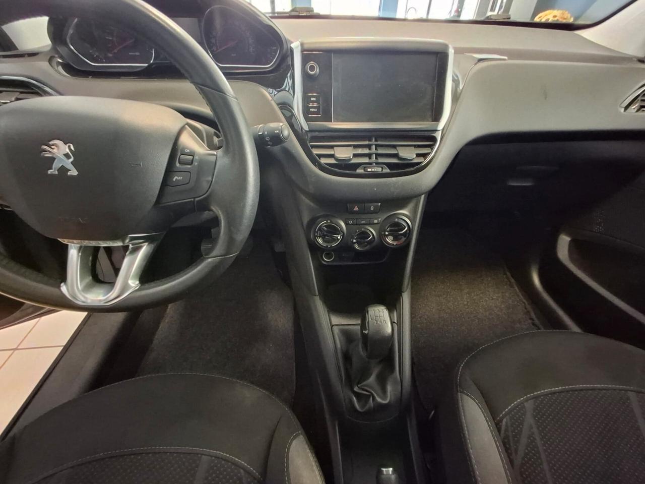 Peugeot 208 PureTech 82 5 porte Allure