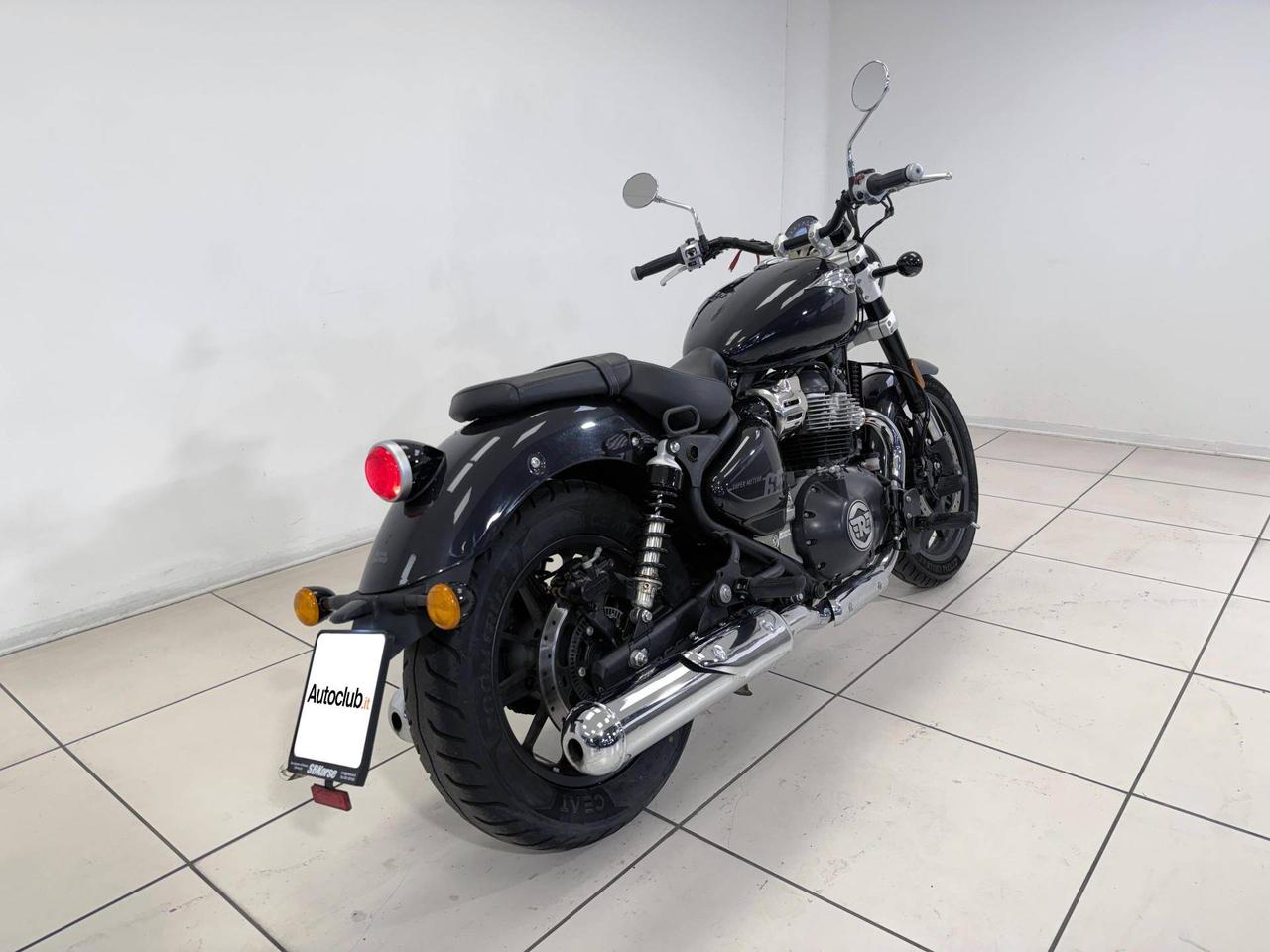 Royal Enfield Super Meteor 650 Astral