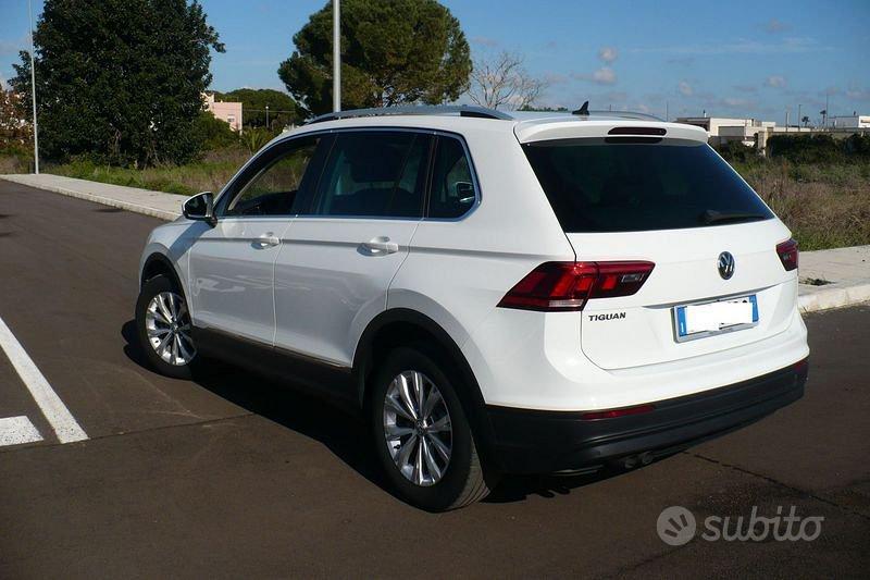 Volkswagen Tiguan 2.0 TDI SCR Business BlueMo...