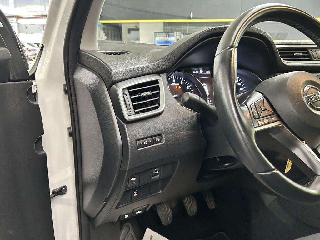 Nissan Qashqai 1.3 DIG-T N-Connecta 2WD