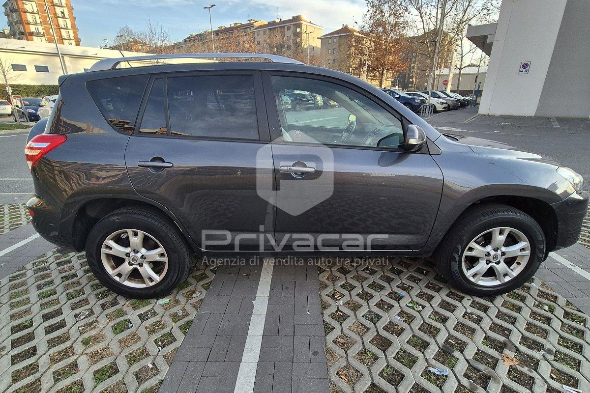 TOYOTA RAV4 2.2 D-4D 150 CV DPF Luxury