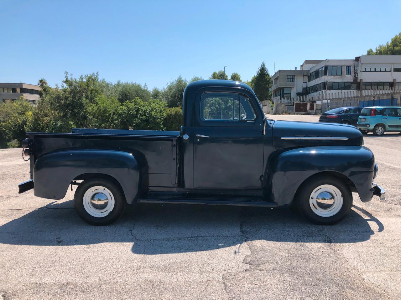 FORD F100 PICK UP V8