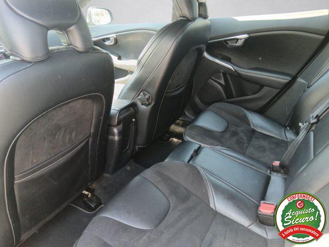 VOLVO V40 D2 R-design Led Navi
