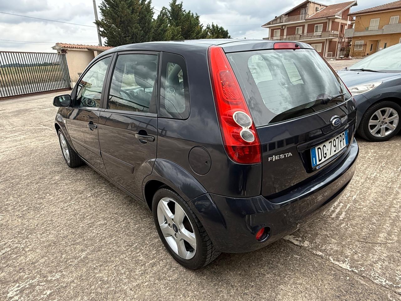 Ford Fiesta 1.4 TDCi 5p. Titanium