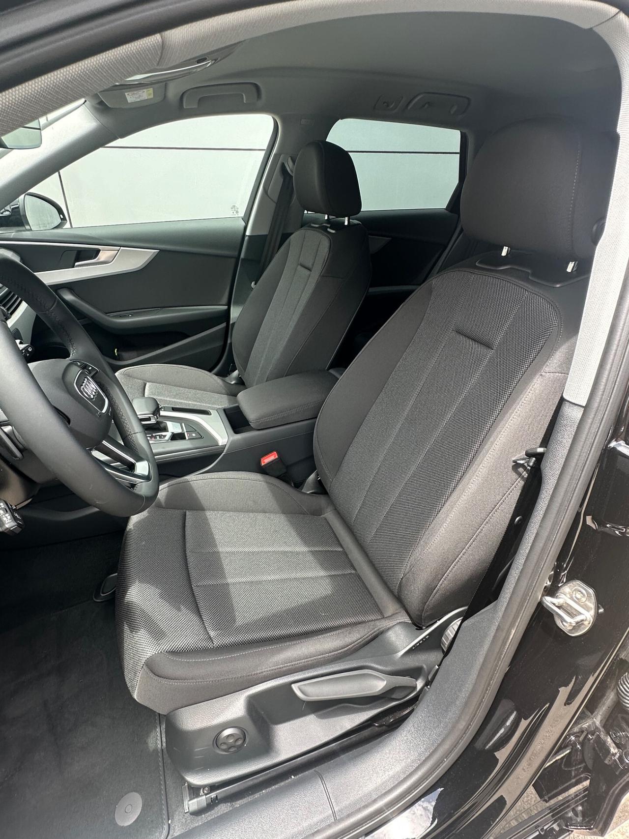 Audi A4 Avant 30 tdi possibilità noleggio no scoring