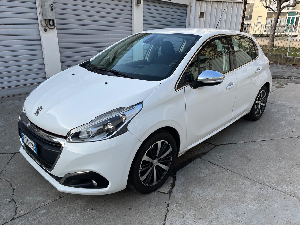 Peugeot 208 PureTech 82 5 porte Allure