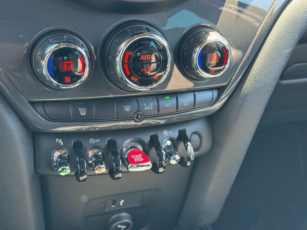Mini Cooper D Countryman 2.0 Hype 150 cv automatica