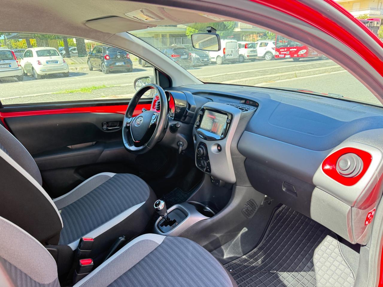 Toyota Aygo 1.0 VVT-i 72 CV 5 porte x-play MMT LED NAVI KAMERA PDC BLUETOOTH CERCHI 16