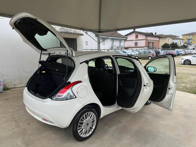 LANCIA Ypsilon 1.2 69 CV 5 porte EURO 6 OK NEOPATENTATI 1 PROP.