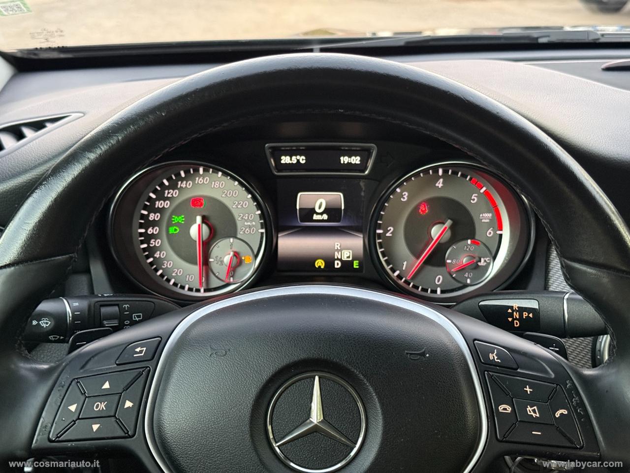 MERCEDES-BENZ GLA 200 CDI Automatic 4Matic Sport