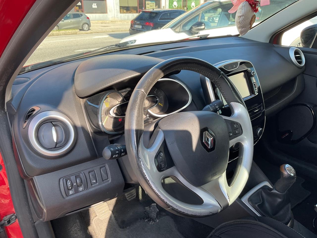 Renault Clio 1.2 75 CV 5 porte Duel